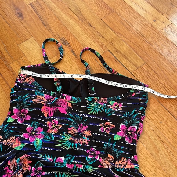 Attarco 1pc Swimsuit. NWOT Black Floral **Size XL - Picture 14 of 14